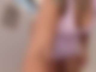 Karlyee's Live Sex Cam Show