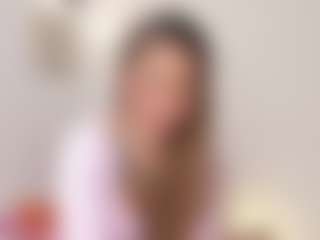 Live cam show with Karlyee - Normal on livesuperchat.net