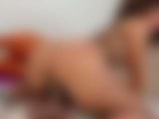Live cam show with Karlyee - Nipple Piercings on pussylord.com