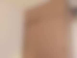 Live cam show with Karlyee - Facial Piercings on TastyBlacksLive
