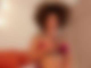Live cam show with Karlyee - Anal on eurowanks.com