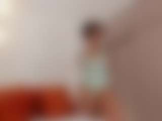 Karlyee's Live Sex Cam Show