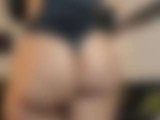 Karlyee's Live Sex Cam Show