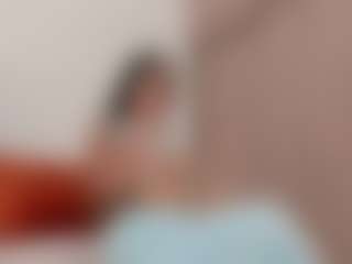 Spettacolo in cam dal vivo con Karlyee - Fuck Machine su Camsoda