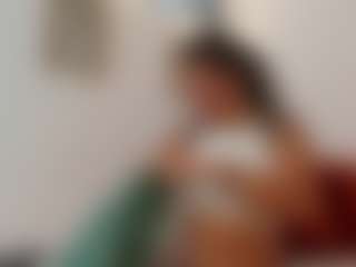 Show live cam dengan Karlyee - Lovense di Camsoda