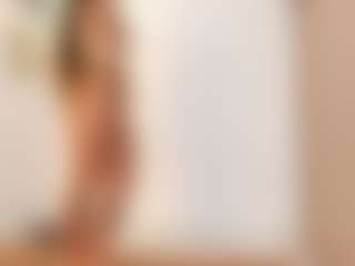 Live cam show with Karlyee - Pornstar Small Tits on Fling VIP Chat