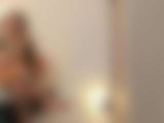 Karlyee's Live Sex Cam Show