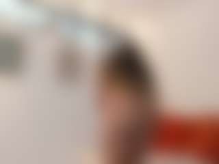 Live cam show with Karlyee - Fuck Machine on liverealitysex.com