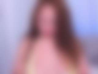 Live cam show with Taylor Brave - BBW Teen (18+) on PervPlay.com