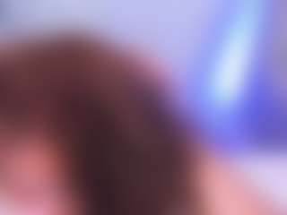 Live cam show with Taylor Brave - Anal Curvy on Mixed Magazine Live