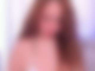 Live cam show with Taylor Brave - Thick on CamwithHer