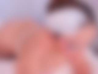 Live cam show with Taylor Brave - Teen (18+) on CamwithHer