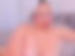 Live cam show with Taylor Brave - Squirt Big Tits on Camsoda