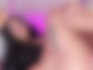Live cam show with sophiastone - Bedroom on Camsoda