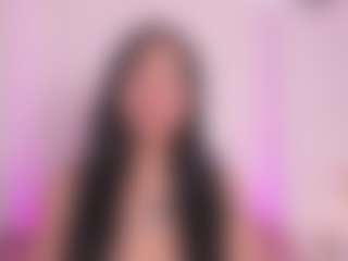 Live-Cam-Show mit sophiastone - Double Penetration auf Camsoda