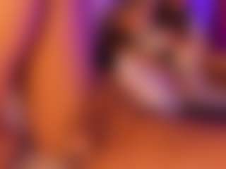 Live cam show with annitalopez - Oil on Nude Live Now