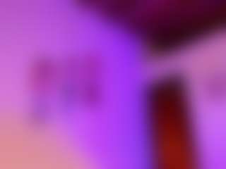 Live cam show with annitalopez - Oil on Camsoda