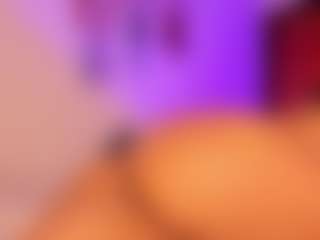Live cam show with annitalopez - Athletic on Dolls Live