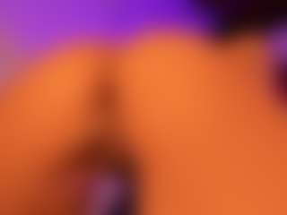 Live cam show with annitalopez - White on StripNow | colombia