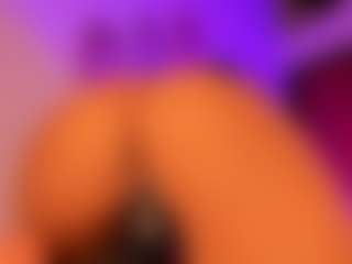 Live cam show with annitalopez - Oil on justonemore.cc