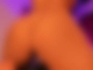 Live cam show with annitalopez - Oil on Camsoda Late Night