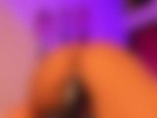 Live cam show with annitalopez - Athletic Amateur on Big Tits