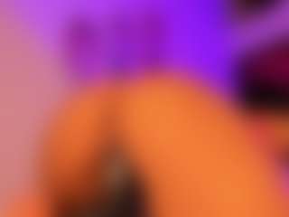 Live cam show with annitalopez - Athletic Bedroom on https://playwithruby.com