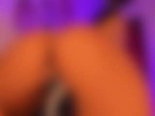 Live cam show with annitalopez - Spank on milfzrlive.com