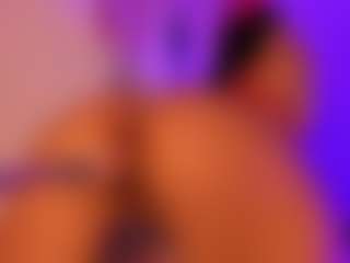 Live cam show with annitalopez - Oil on Camsoda
