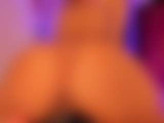 Live cam show with annitalopez - Athletic Bedroom on Camming Site