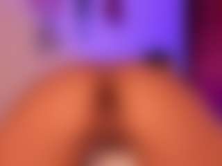 Live cam show with annitalopez - Athletic Bedroom on TastyBlacksLive