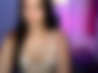 Live cam show with Nilani Bandz - Lovense Brown Hair on AdultVida.com