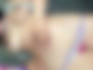 Live cam show with daliz-20 - Shaved Pussy on liverealitysex.com