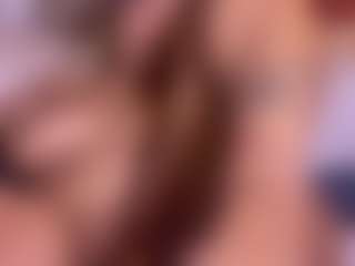 Aliccia MILF webcam performer live streaming