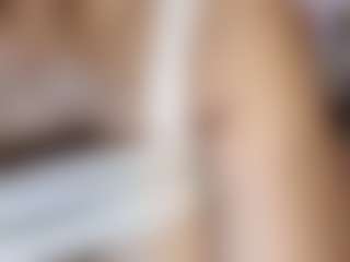 Live cam show with Aliccia - Senior on fapnchat
