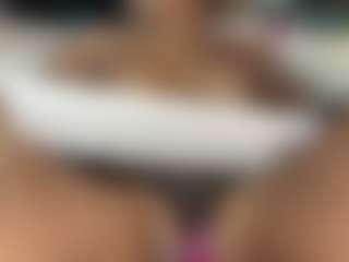 Live cam show with Aliccia - Wet on Camsoda