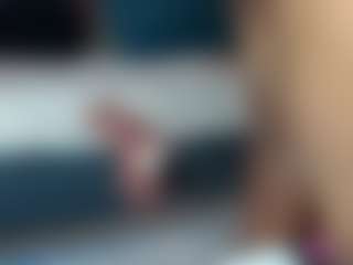 Live cam show with Aliccia - Asshole on AdultVida.com