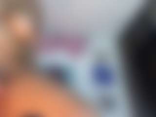 Live cam show with Aliccia - Lovense Middle Aged on TeamSkeetLive
