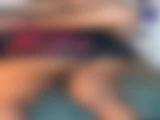 Live cam show with Aliccia - Ebony Middle Aged on Fling VIP Chat