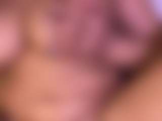 Live cam show with Aliccia - Ebony Big Tits on Camiplay Live