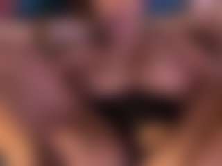 Live cam show with Aliccia - Ebony MILF on fapnchat
