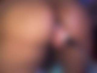 Live cam show with Aliccia - Shaved Pussy MILF on CamwithHer