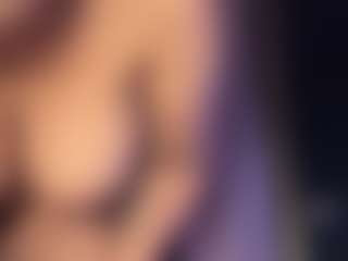 Aliccia's Live Sex Cam Show