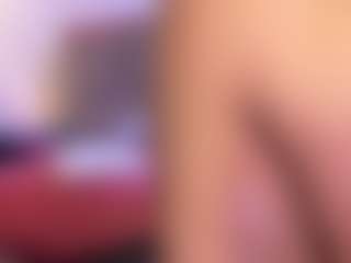 Live cam show with Aliccia - Flirt MILF on Milfs Live