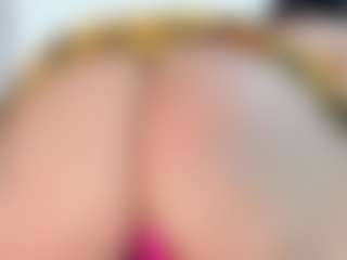 Live cam show with bonniegrace - Athletic MILF on AdultVida.com