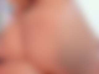 Live cam show with bonniegrace - Athletic Ebony on sexylive.show