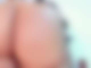 Live cam show with bonniegrace - Ebony MILF on Camsoda