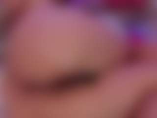 Live cam show with bonniegrace - Black Petite on liverealitysex.com