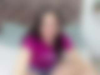 Live cam show with casey-jamess - Robe on Camsoda