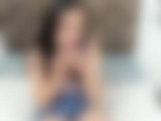 Live cam show with casey-jamess - Strip on Camsoda